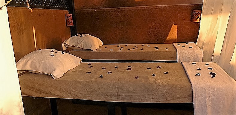 Spa Priv� Marrakech : Hammam gommage + 1 H Massages + Manicure / P�dicure..............85 � / personne  